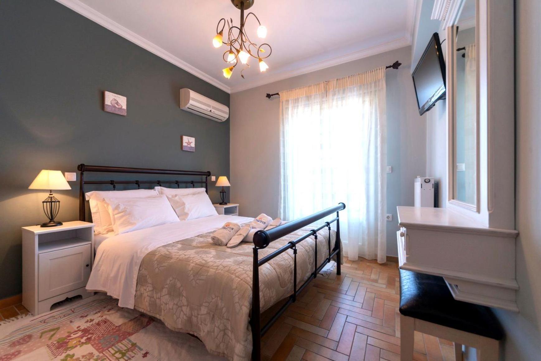 Nautilus Luxury Suites Галаксиди Экстерьер фото